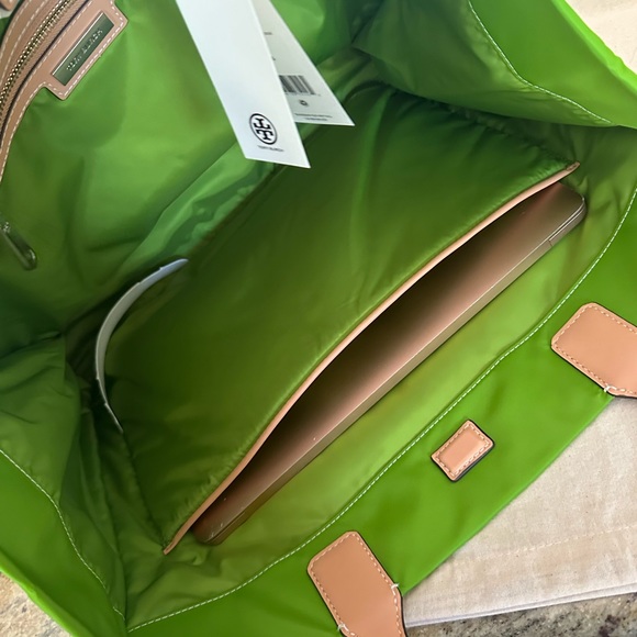 New Tory Burch ELLA TOTE WHEATGRASS - Picture 9 of 10